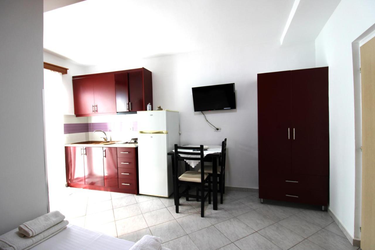 Vila Reni Risi Ksamil Luaran gambar