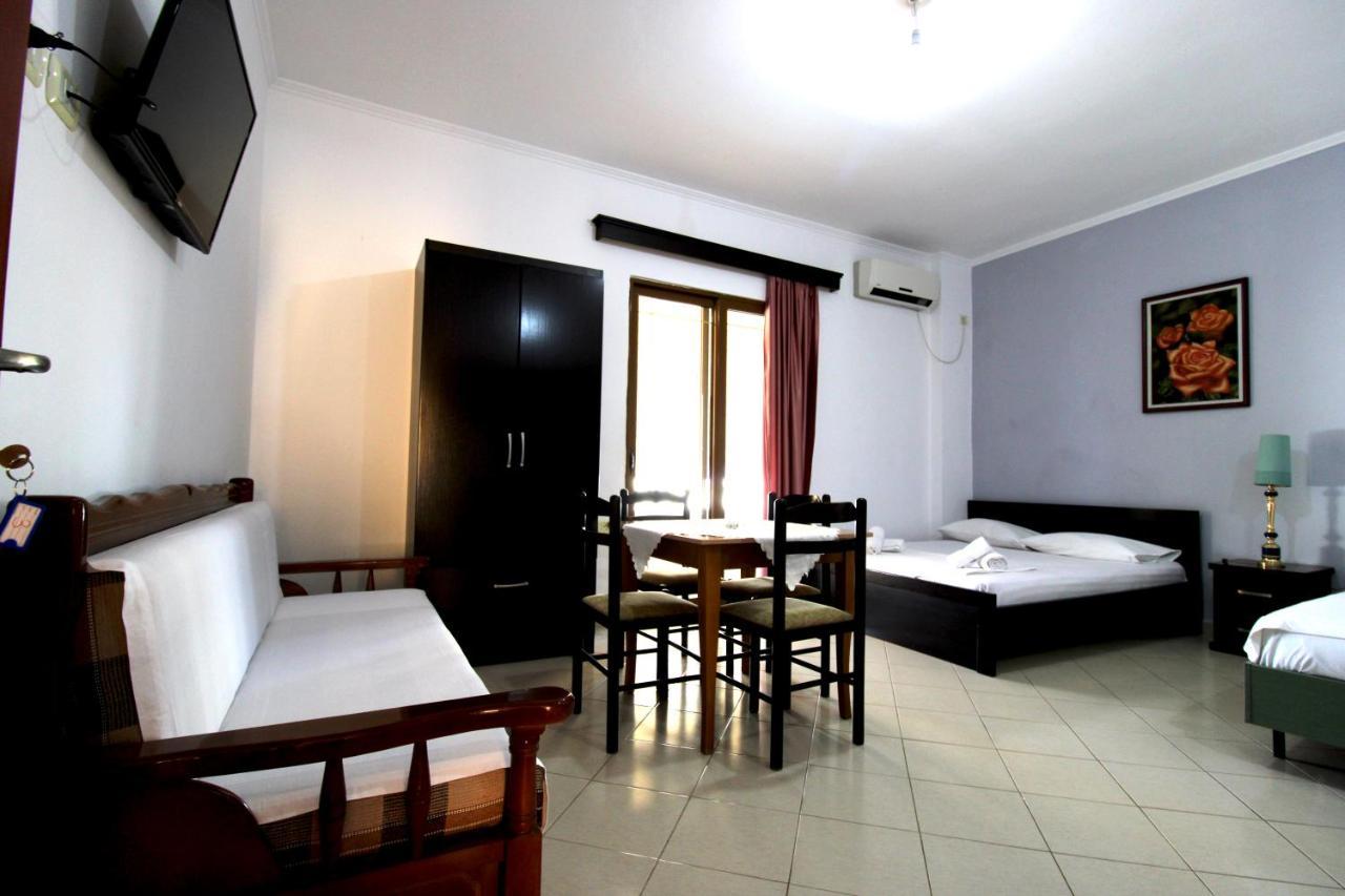 Vila Reni Risi Ksamil Luaran gambar