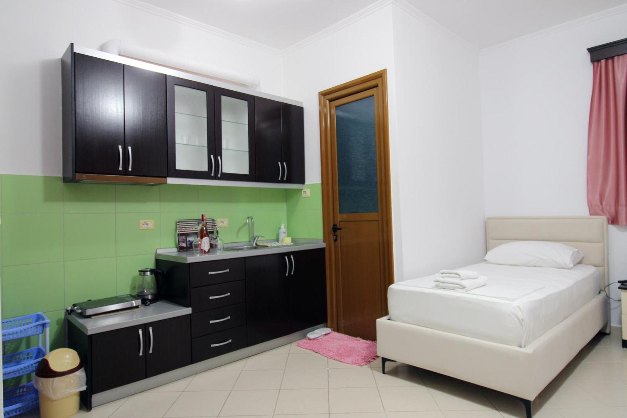 Vila Reni Risi Ksamil Luaran gambar