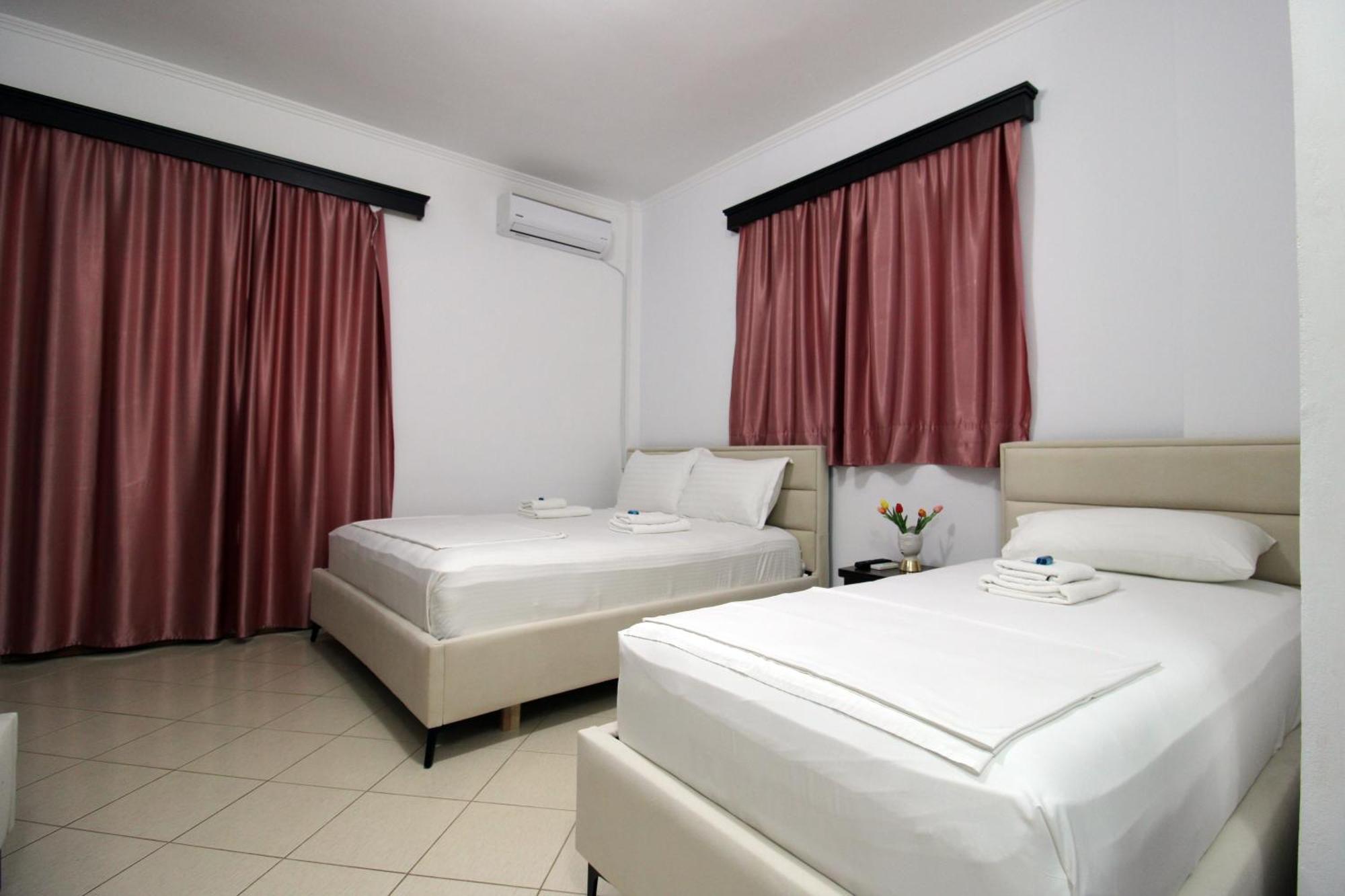 Vila Reni Risi Ksamil Luaran gambar